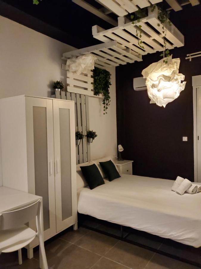 Small And Cozy Rooms - G Валенсия Экстерьер фото